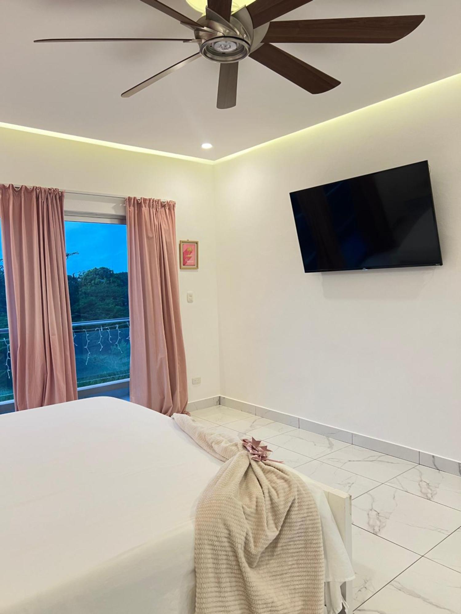 Sosúa 5 Star Villa Minutes From Airport And Beaches מראה חיצוני תמונה